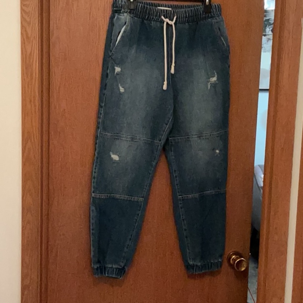 Women’s Blue Jogger Jeans